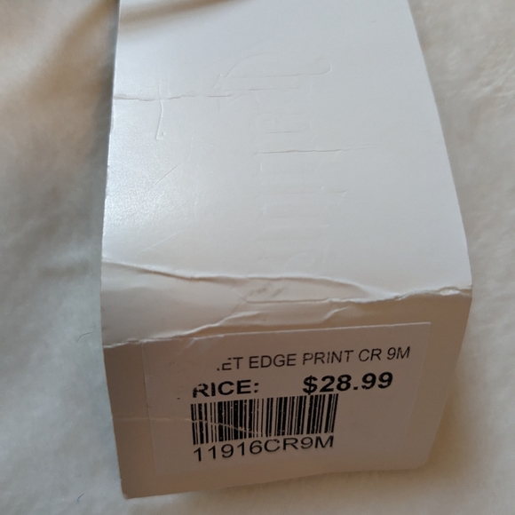 NWT CAPPELL Wool Acrylic Petite Floral Ruffle Trim Ivory Bonnet 9m - Picture 6 of 7